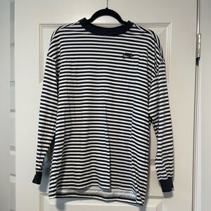 Nike Black and White Striped Overized Crewneck Tee